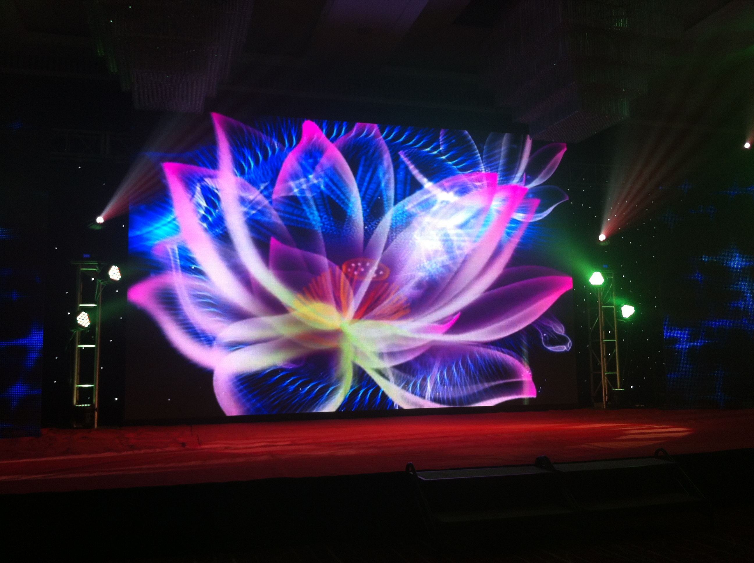 LED